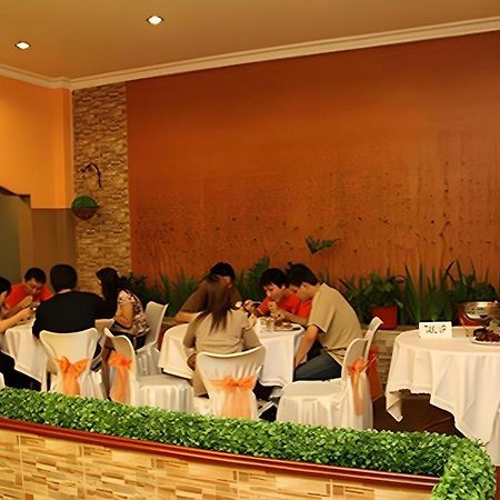 Patria Palace Hotel Blitar Zewnętrze zdjęcie