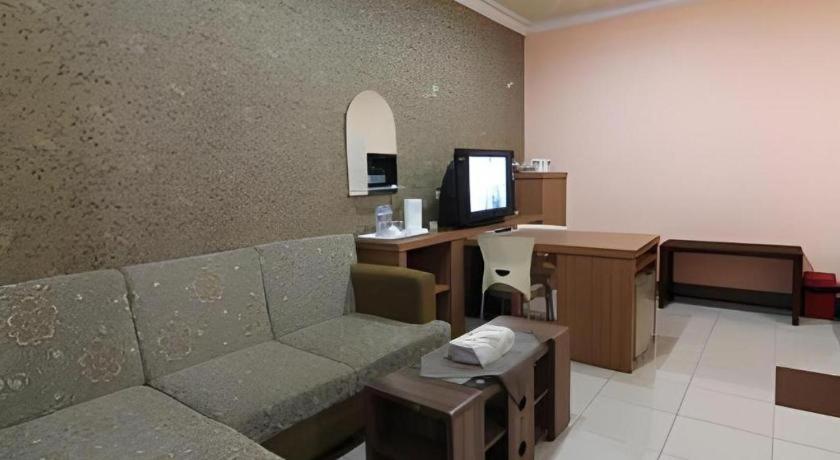 Patria Palace Hotel Blitar Zewnętrze zdjęcie