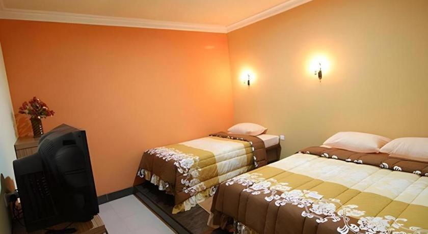 Patria Palace Hotel Blitar Zewnętrze zdjęcie