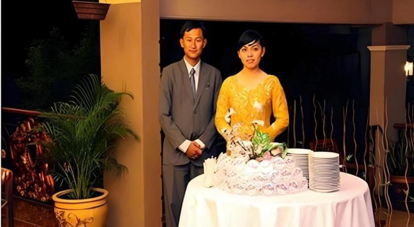 Patria Palace Hotel Blitar Zewnętrze zdjęcie
