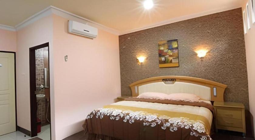 Patria Palace Hotel Blitar Zewnętrze zdjęcie